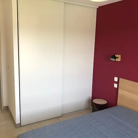 Neuve Avec Piscine Chauffee Dans Le Luberon