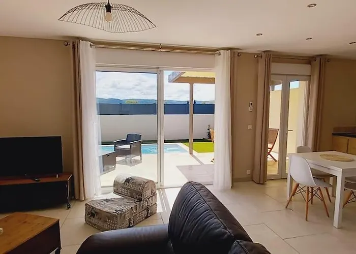 Neuve Avec Piscine Chauffee Dans Le Luberon Holiday home Villeneuve (Alpes-de-Haute-Provence)
